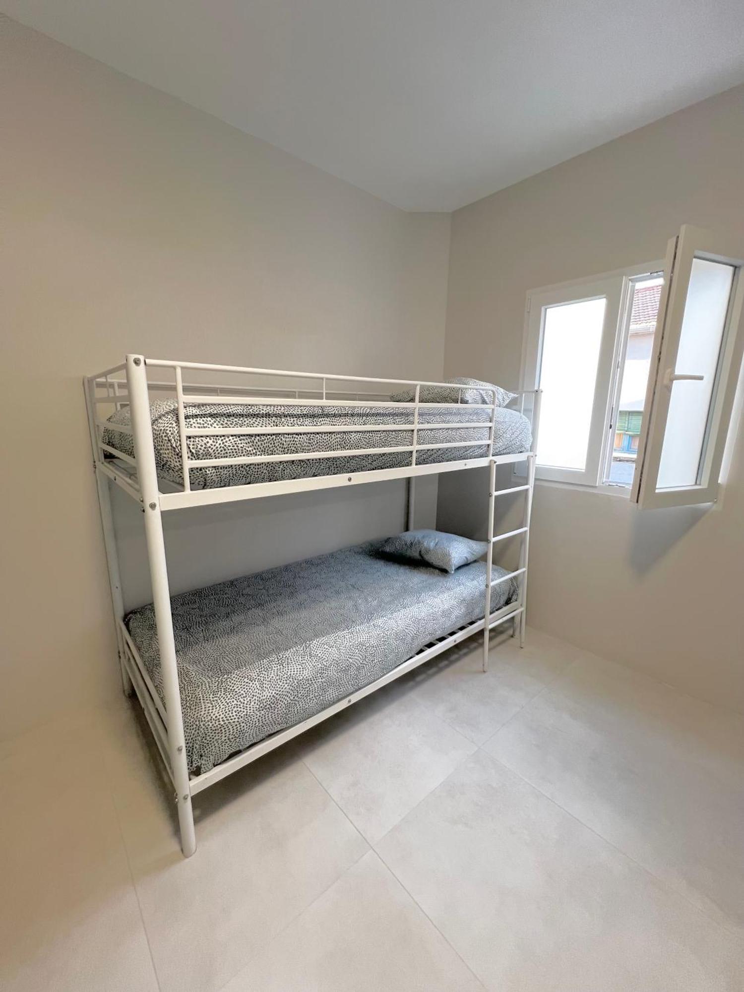 Hostel Oasis Мадрид Экстерьер фото