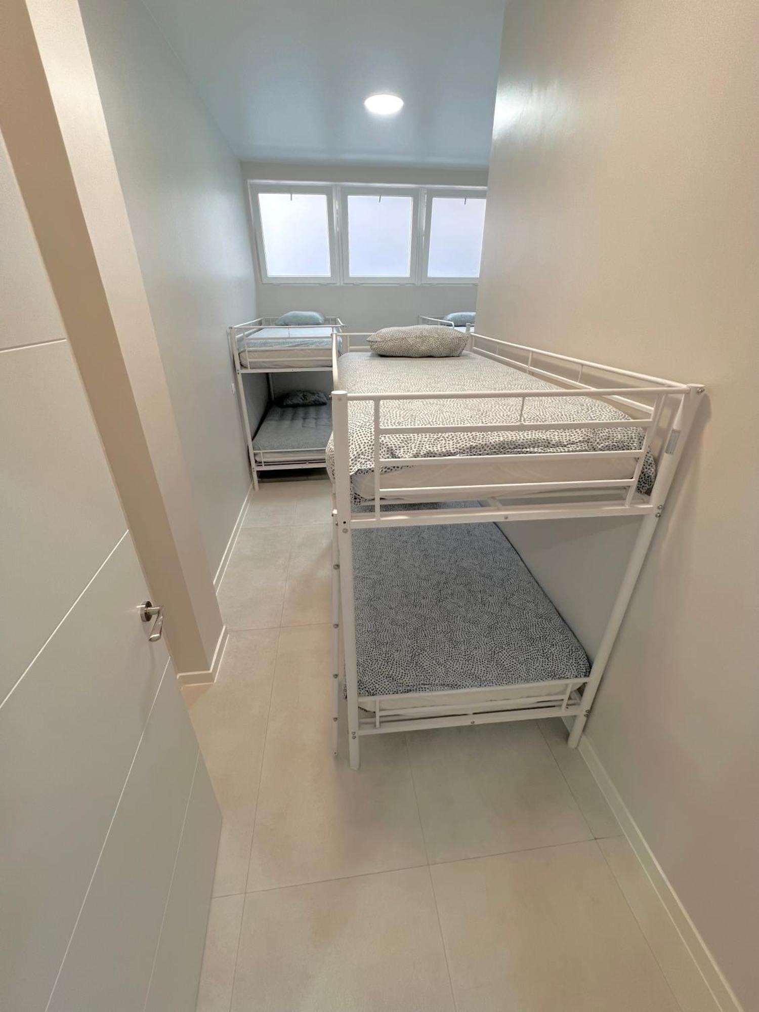 Hostel Oasis Мадрид Экстерьер фото