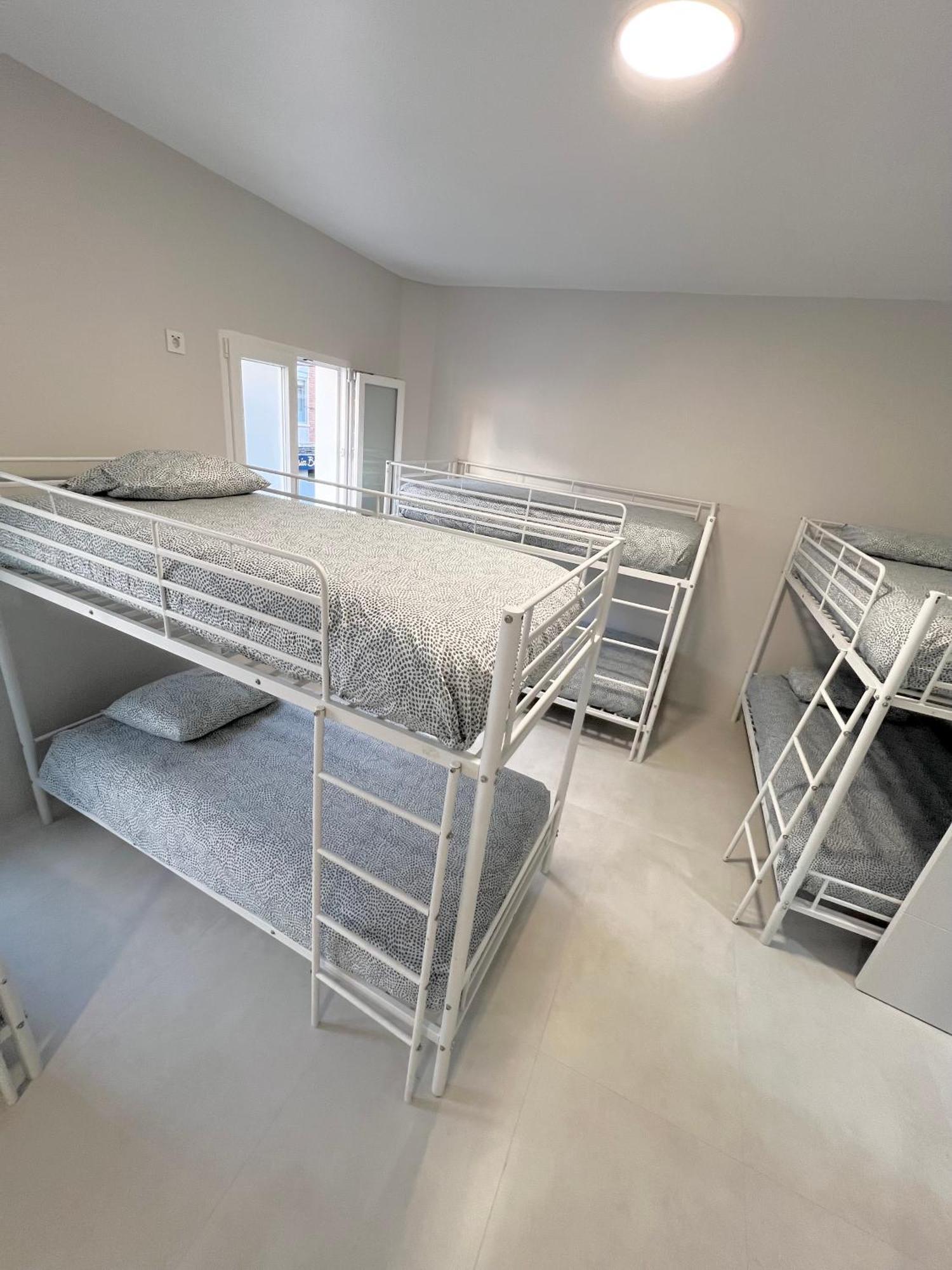Hostel Oasis Мадрид Экстерьер фото