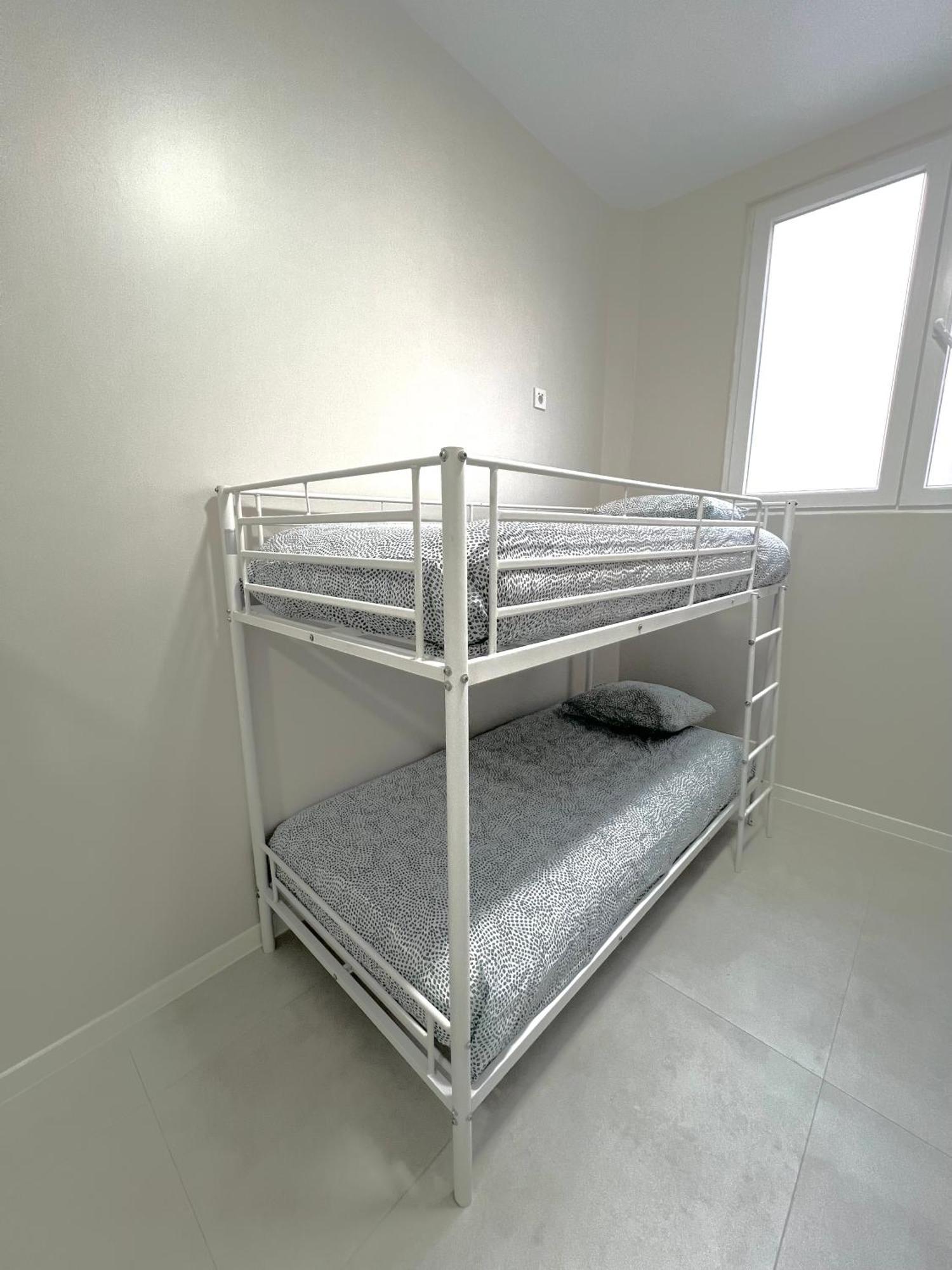 Hostel Oasis Мадрид Экстерьер фото