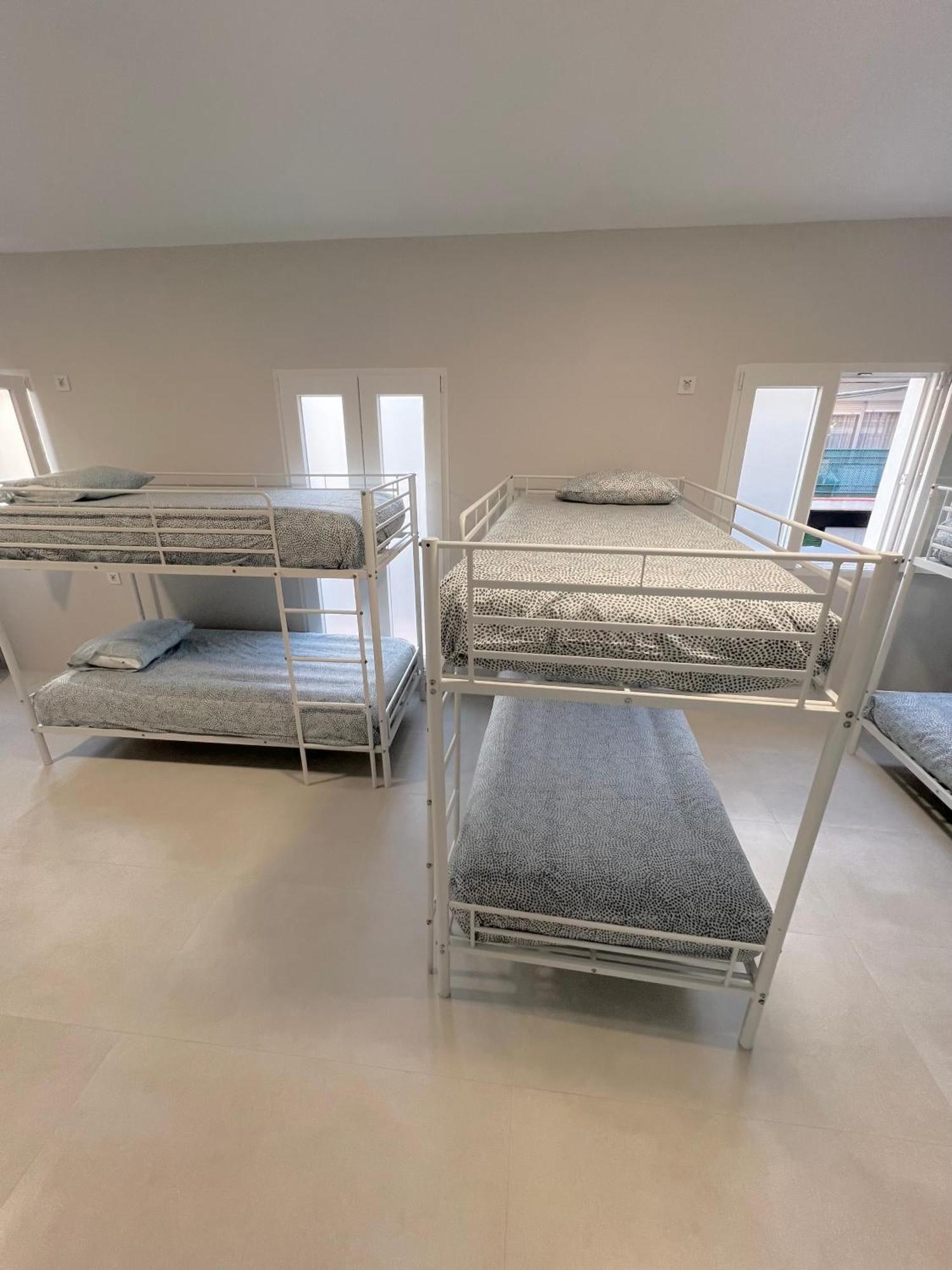 Hostel Oasis Мадрид Экстерьер фото