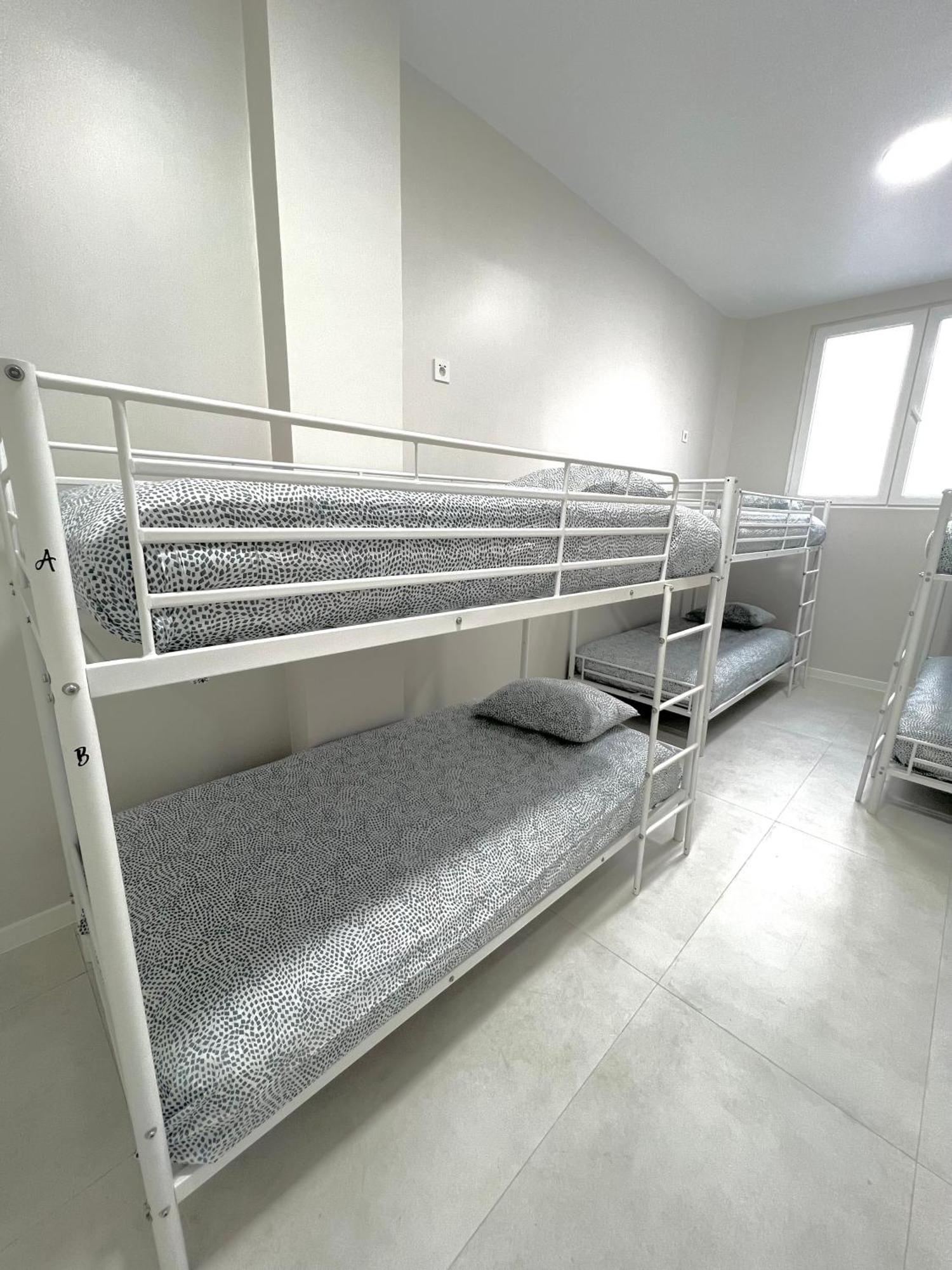 Hostel Oasis Мадрид Экстерьер фото